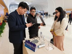 瘓患者能够單手舉起2公斤沉的啞鈴